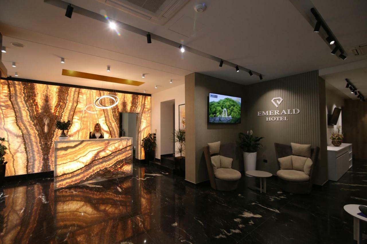 Emerald Boutique Hotel Тирана Экстерьер фото