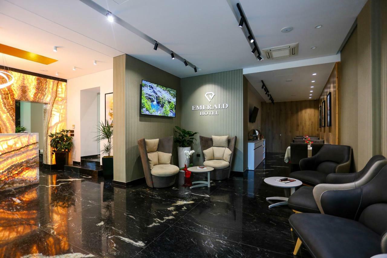 Emerald Boutique Hotel Тирана Экстерьер фото